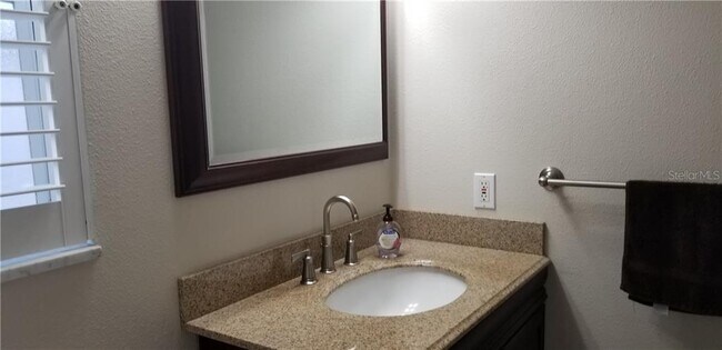 Foto del edificio - 2265 Lagoon Dr