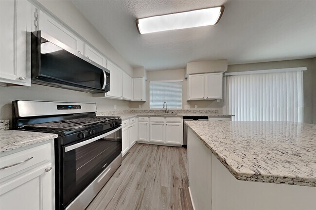 Foto del edificio - 16907 Spruce Run Dr