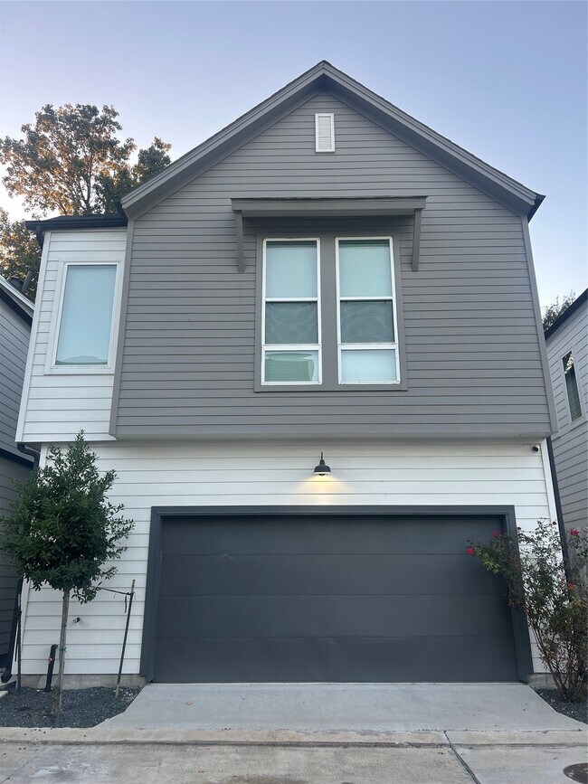 Building Photo - 4605 Lavatera St