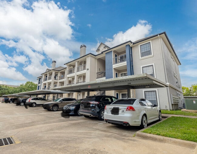 1 Reserved spot 4u - Retreat at Westchase
