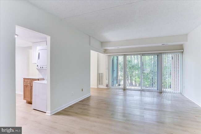 Building Photo - 11823 Breton Ct