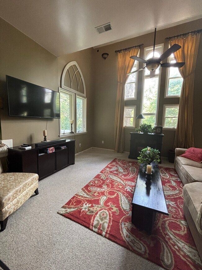 Foto del edificio - 3379 Mill Creek Rd