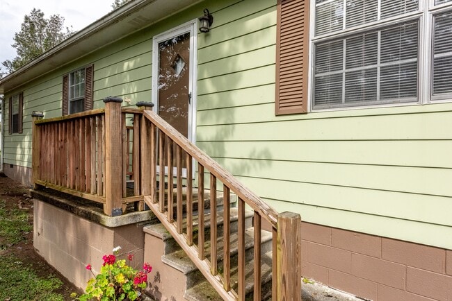 Foto del edificio - 2317 Piney Grove Church Rd