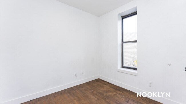 Building Photo - 472 Lafayette Ave