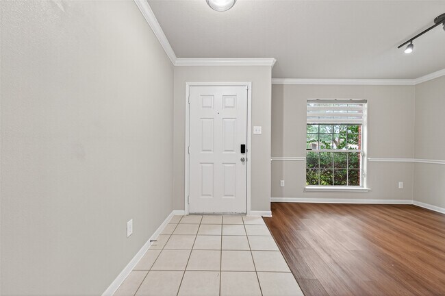 Building Photo - 26522 Marble Falls Bend