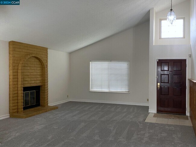 Building Photo - 2135 Rock Pass Pl