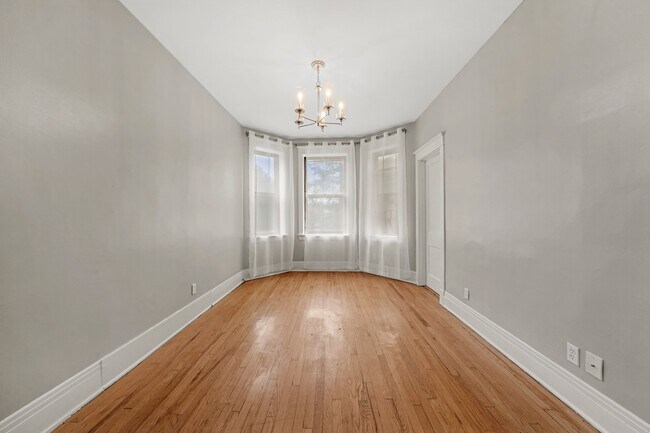 Living Room - 1110 N Wolcott