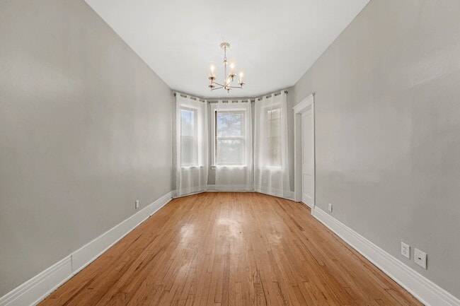 Living Room - 1110 N Wolcott