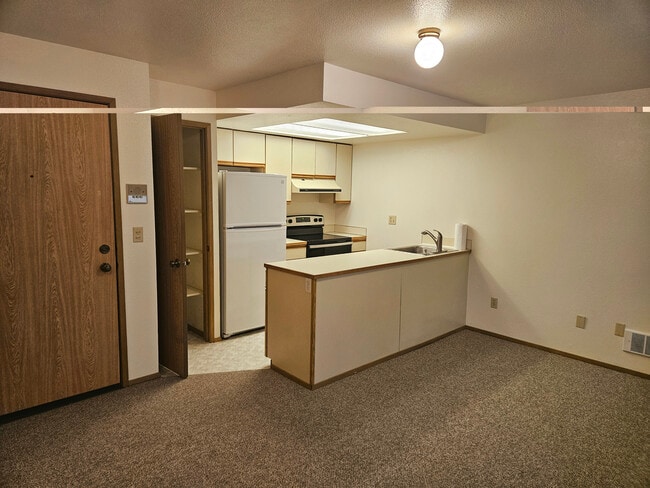 Kitchen - 3011 NE 147th St