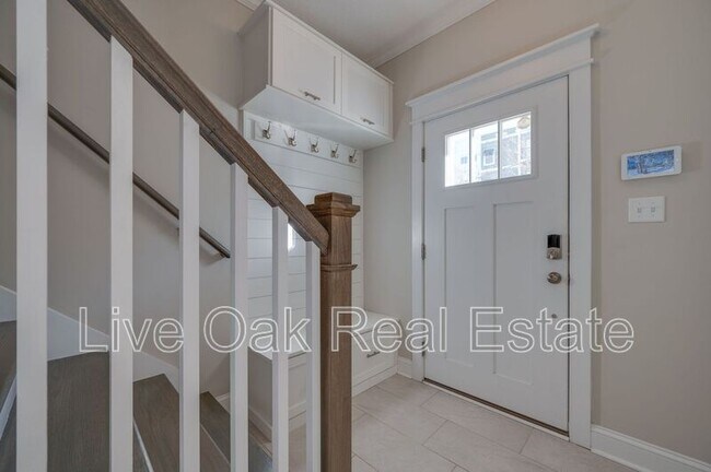 Foto del edificio - 2929 Arctic Ave