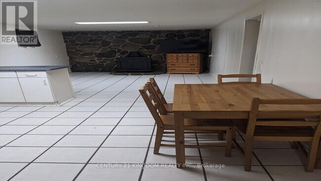 Photo du bâtiment - 10 Shoreview Dr