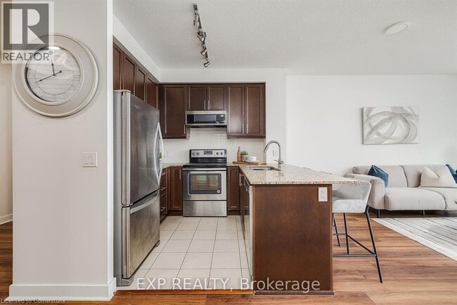 Building Photo - 3975 Grand Park Dr