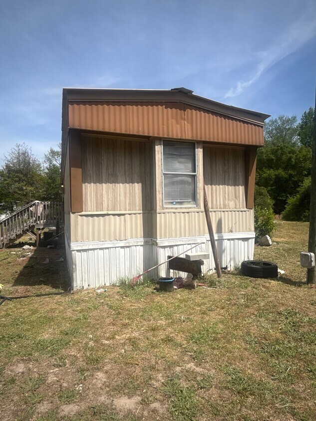 Foto del edificio - 390 Country Springs Dr