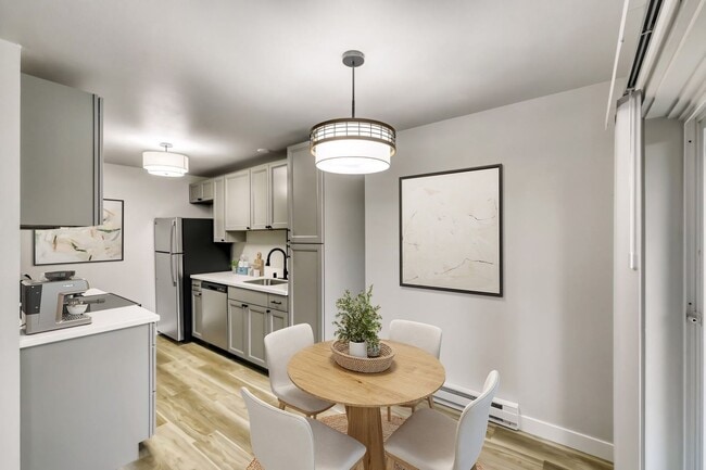 Interior Photo - Lynnwood Country Club