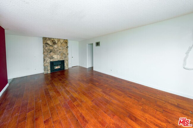 Building Photo - 3325 Bagley Ave