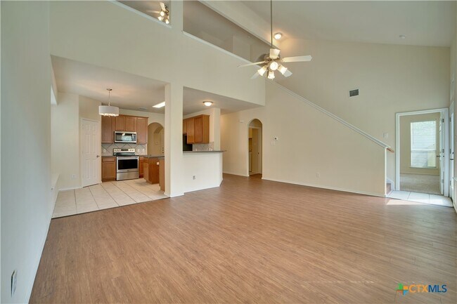 Foto del edificio - 121 Park Ln