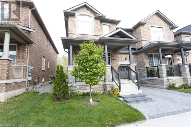 Building Photo - 47 Riverwalk Dr