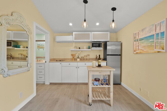 Foto del edificio - 777 El Medio Ave