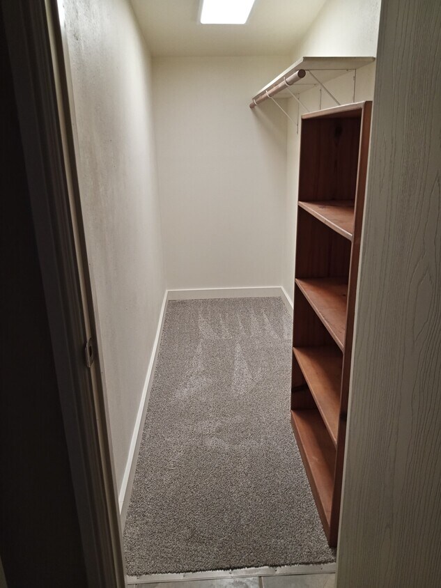 Foto del edificio - 6616 Ivy Ridge Cir
