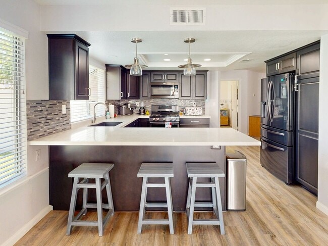 Foto del edificio - 26140 Workman Pl