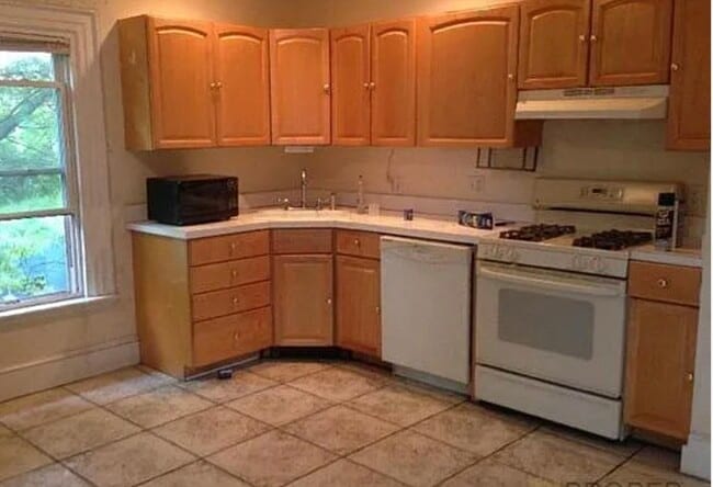 Foto del edificio - 399 Newtonville Ave