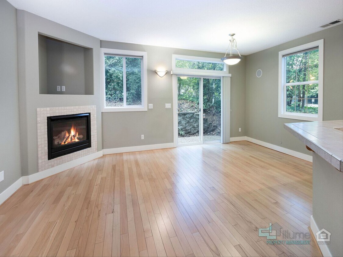 !!! STUNNING 3 Bedroom and 3 Bathroom !!!... - !!! STUNNING  3 Bedroom and 3 Bathroom !!!...