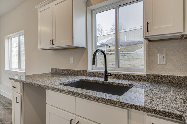 Foto del edificio - 600 Badger Ln