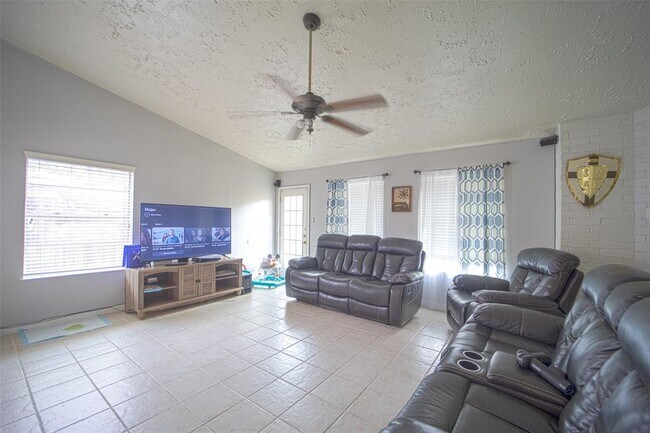 Building Photo - 23906 Nomini Hall Ln