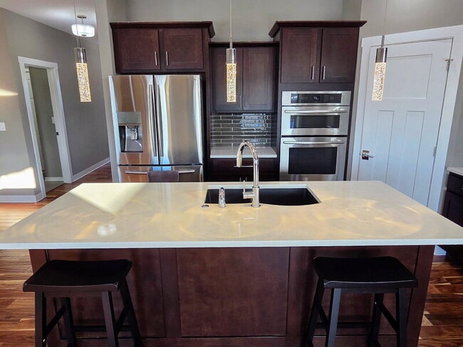 Foto del edificio - 482 NE Westgate Dr