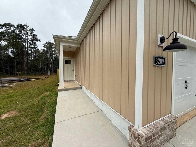 Building Photo - 3209 Damon Dr