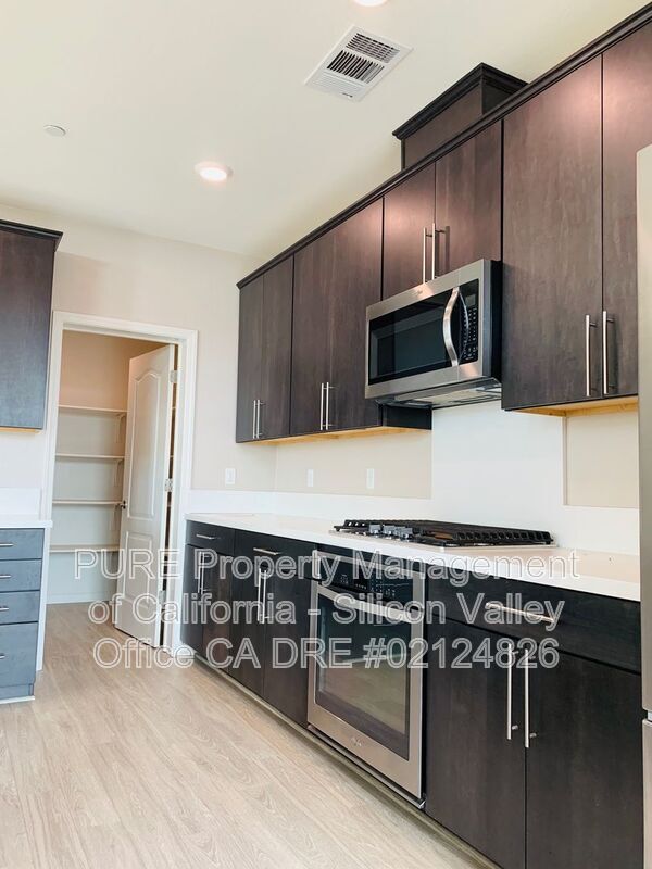 Building Photo - 3088 Empoli Ln