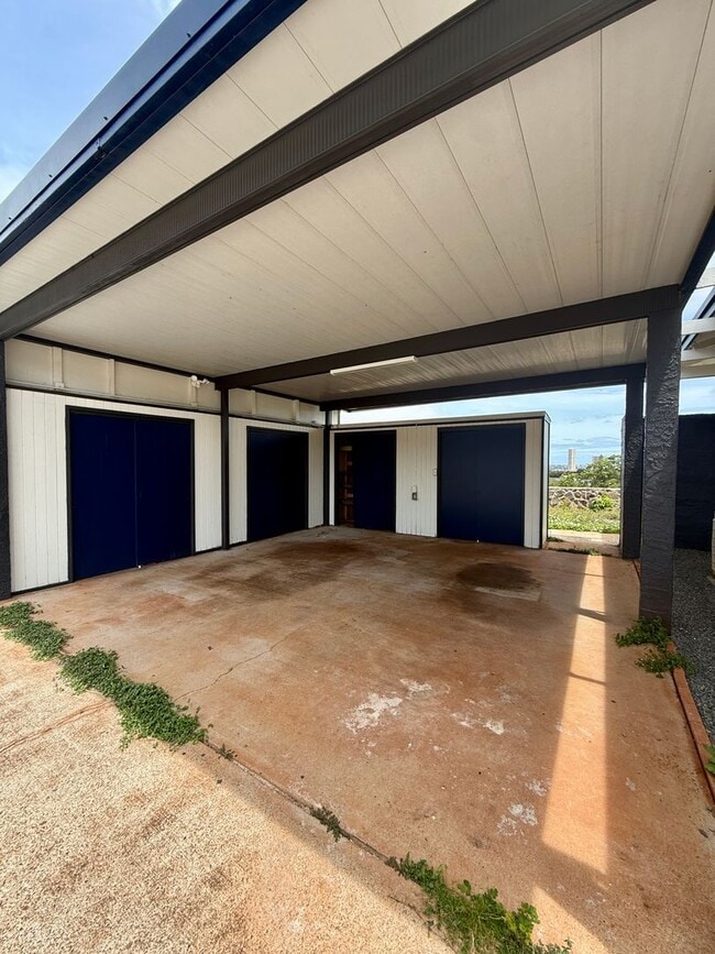 Building Photo - Available Now – 4BR / 2BA House in Aiea – ...