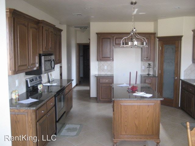 Building Photo - 10615 Tangleroot Way