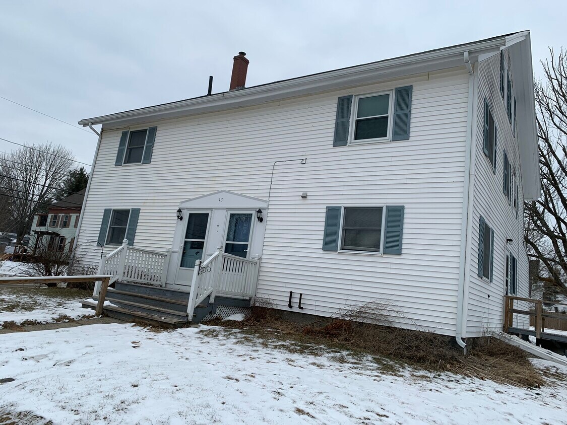 13 Achorn St, Rockland, ME 04841 Apartments in Rockland, ME