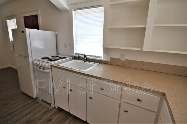Foto del edificio - 317 E Bannock St