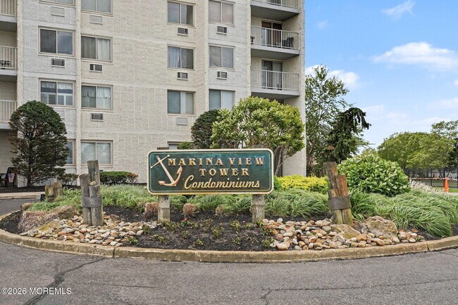 Foto del edificio - 1000 River Rd