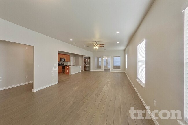 Foto del edificio - 1617 Baugh St