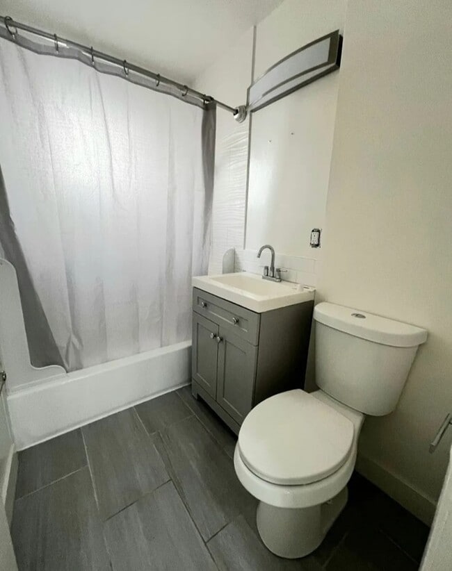 Building Photo - 17001 Vanowen St, Van Nuys, CA 91406