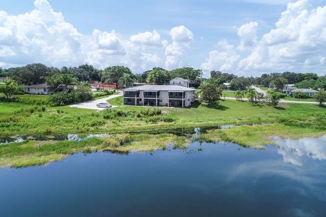 Building Photo - Lake front Apartment