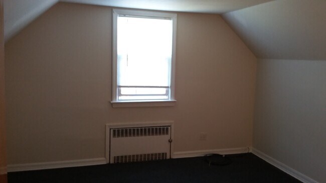 Bedroom - 144 Norwood Ave