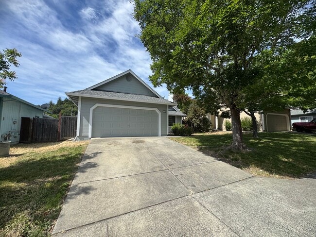 Building Photo - Beautifully Remodeled 3-Bedroom, 2-Bathroom home waiting for you !