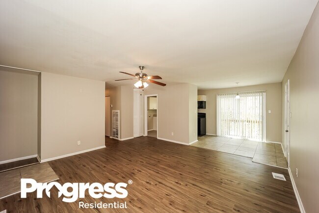 Building Photo - 891 Kennesaw Dr