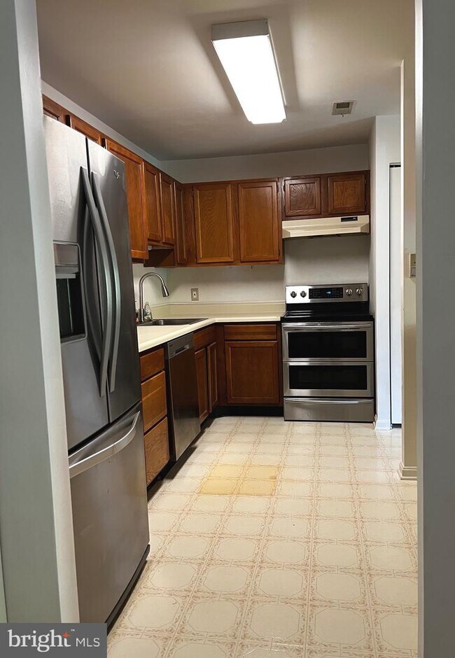 Foto del edificio - 4102 Chardel Rd