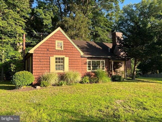 Building Photo - 51 Elfman Dr