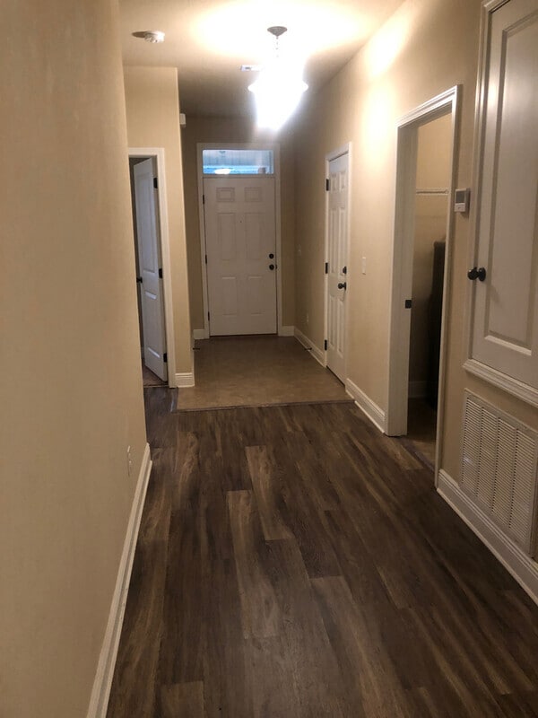 Foto del edificio - 5204 Parkside Dr