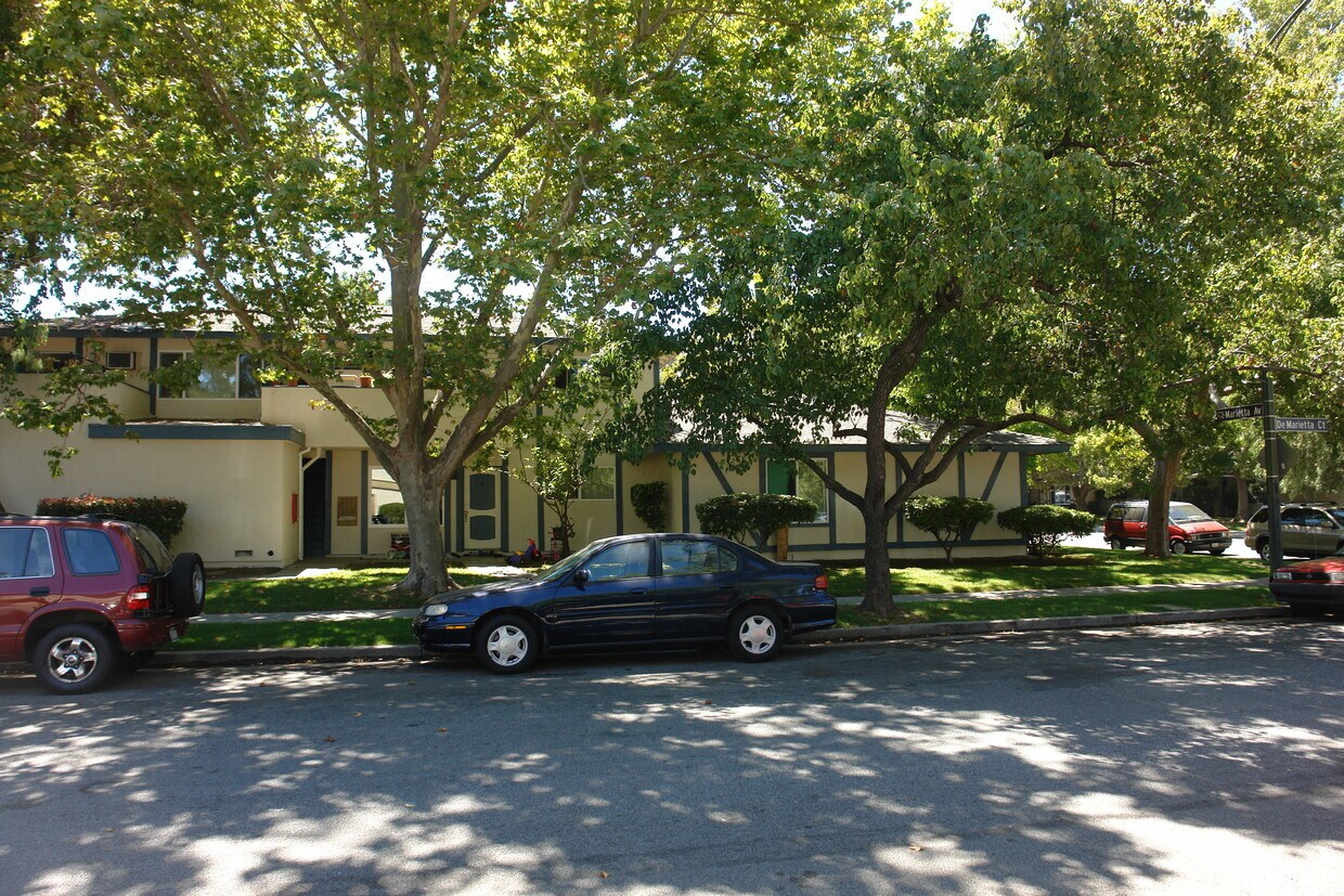 Building Photo - 1748 De Marietta Ave