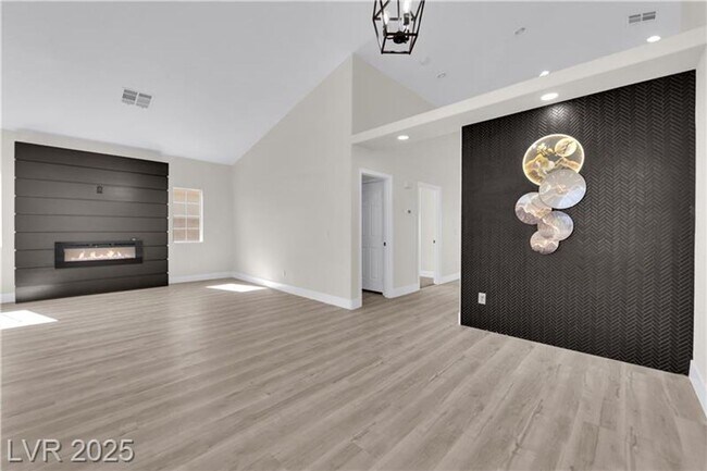 Foto del edificio - Fully Remodeled 4 Bedroom, 3 Bathroom Home...