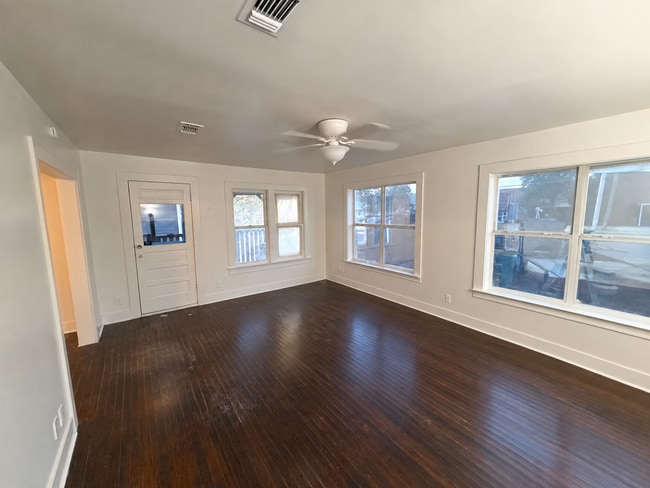 Building Photo - 612 Pulliam St