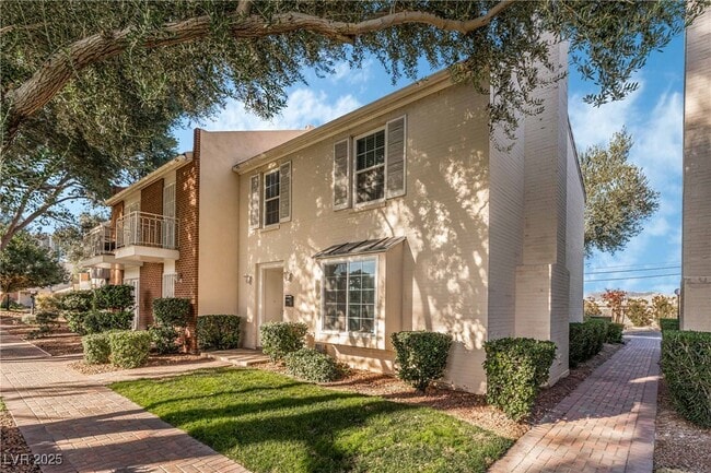 Foto del edificio - 1038 Tam O Shanter