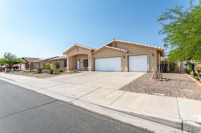 Foto del edificio - 6088 E 40th Ln